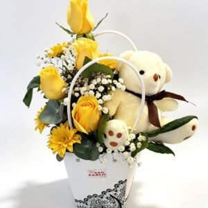 Box canasta 4 rosas y peluche