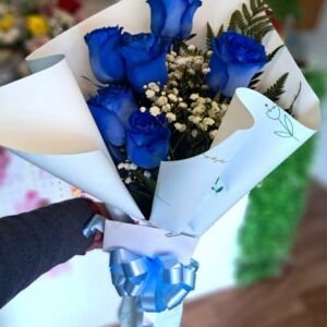 Ramo de 6 rosas azules