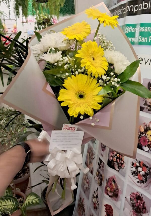 Ramo de gerberas y felpillas