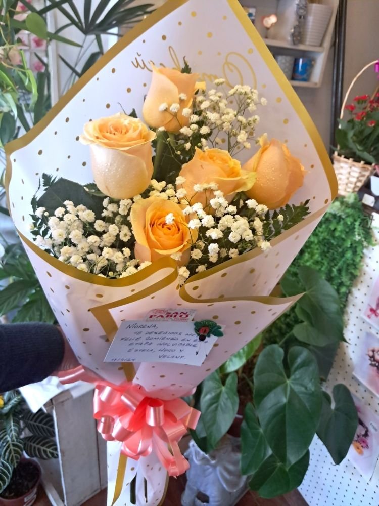 Ramo de 5 rosas